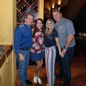 Meet your Posher, Tavie